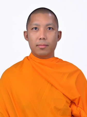พระมหาอัสกรณ์  อคฺคญฺญชโย ป.ธ.9